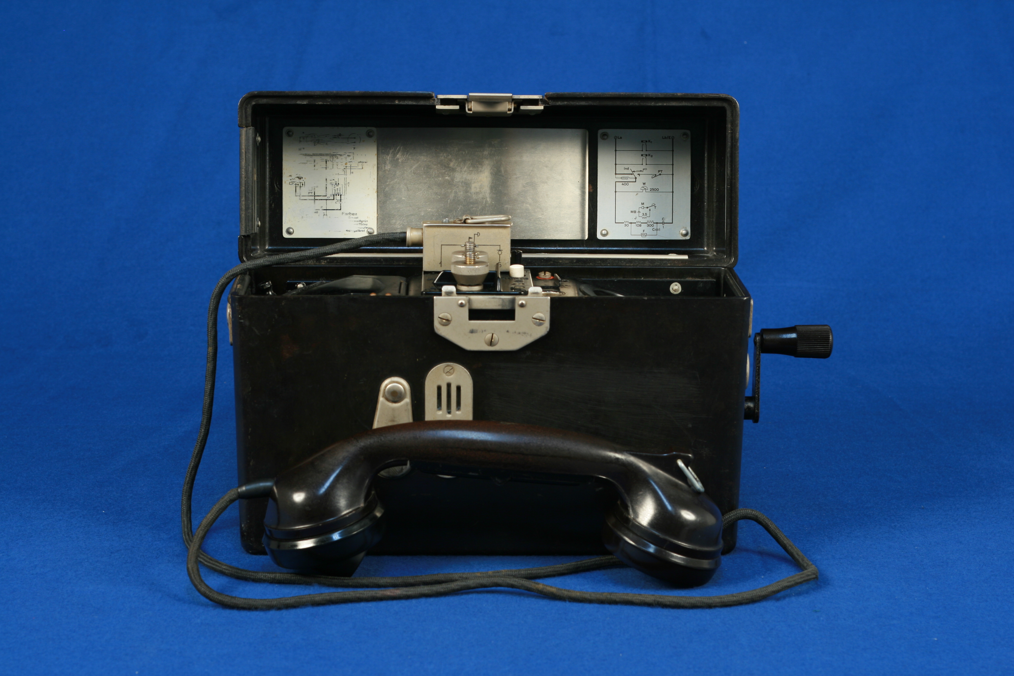 ff33_feldtelefon_02